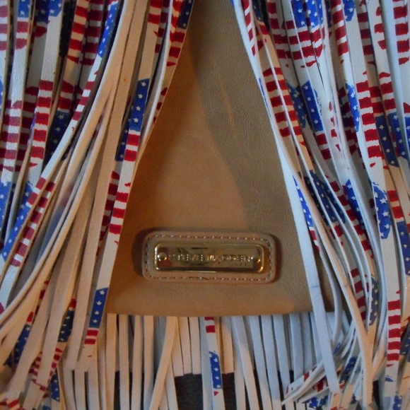 Steve Madden Patriotic Heart Fringe Bag - Picture 2 of 4